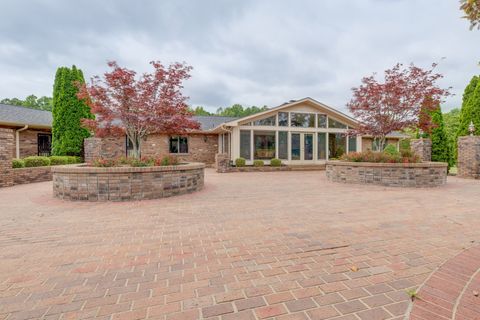 4498 Highway 47 N Charlotte TN 37036