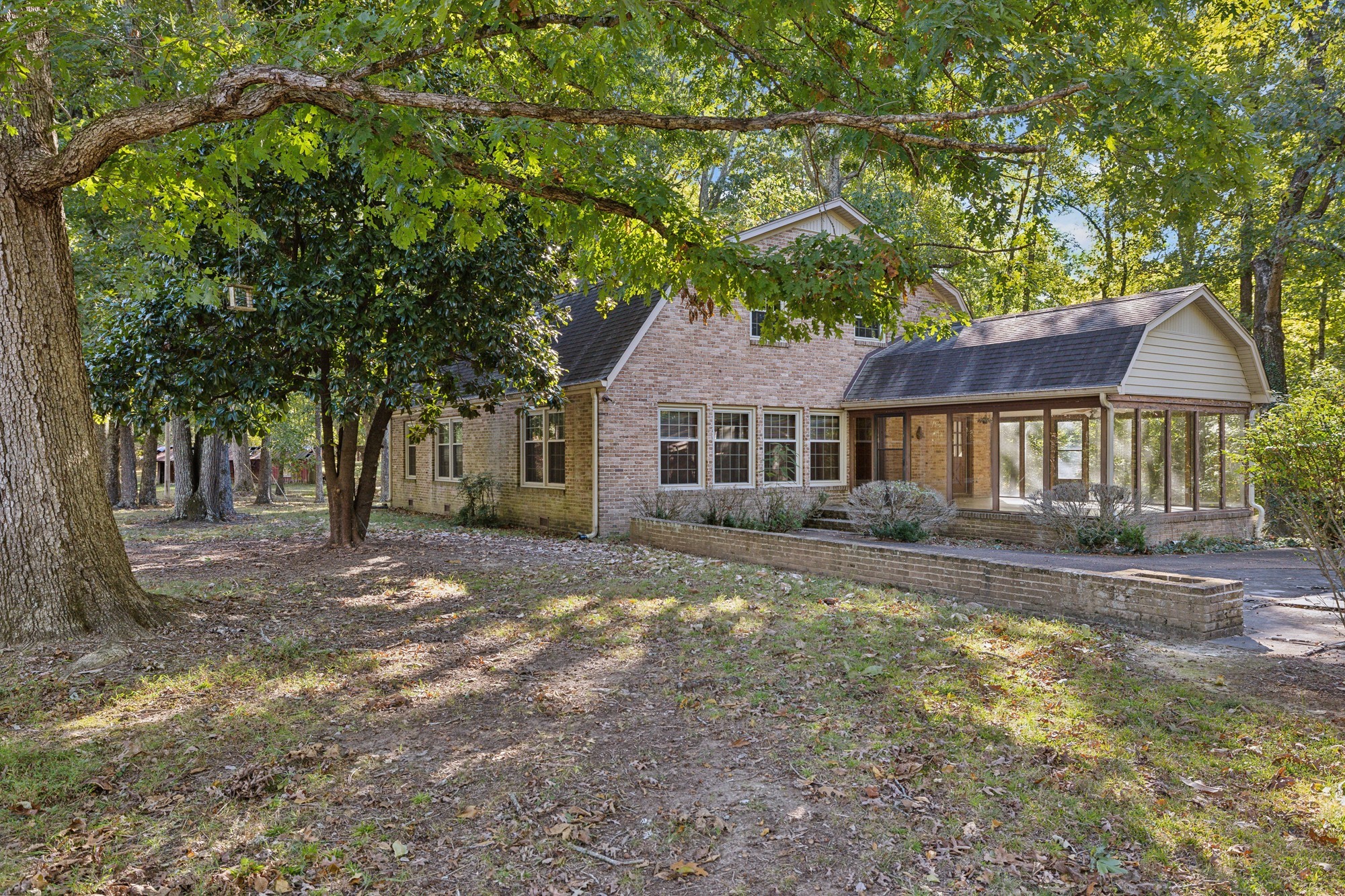 2719 HWY 41 A South