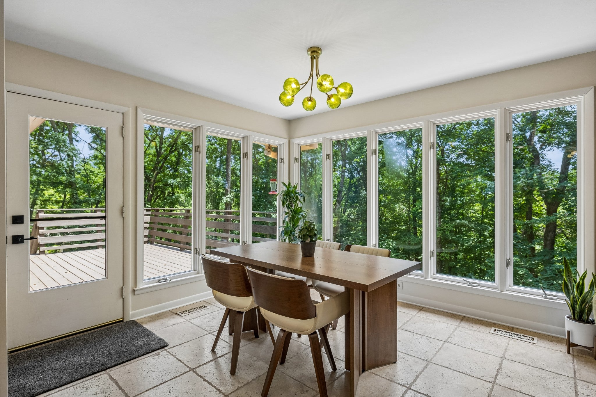 1214 Brentwood Ln