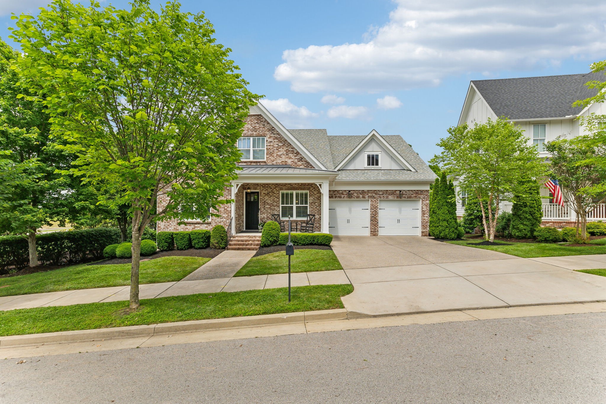 6086 Maysbrook Ln