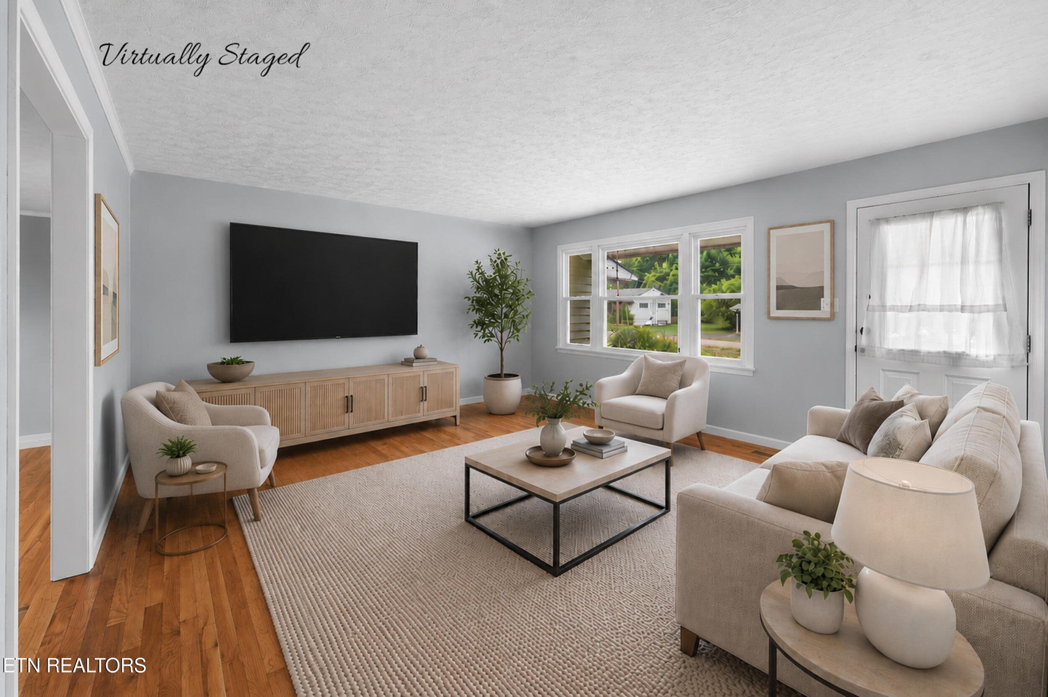 2001 Nandina Drive