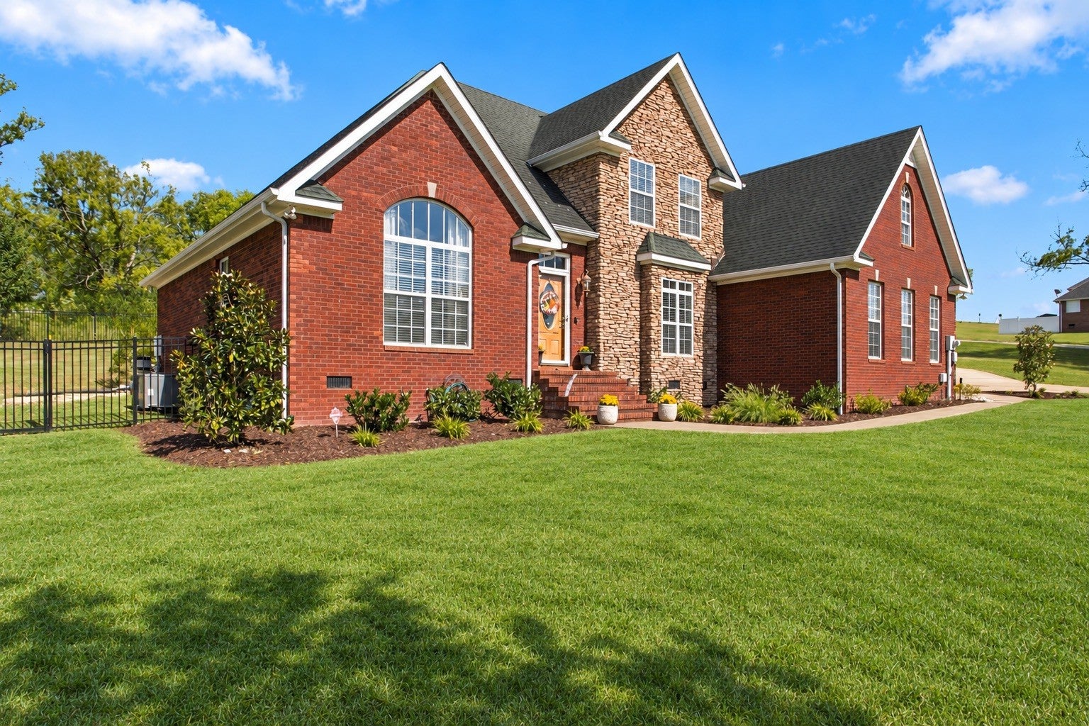 126 Stonecreek Dr