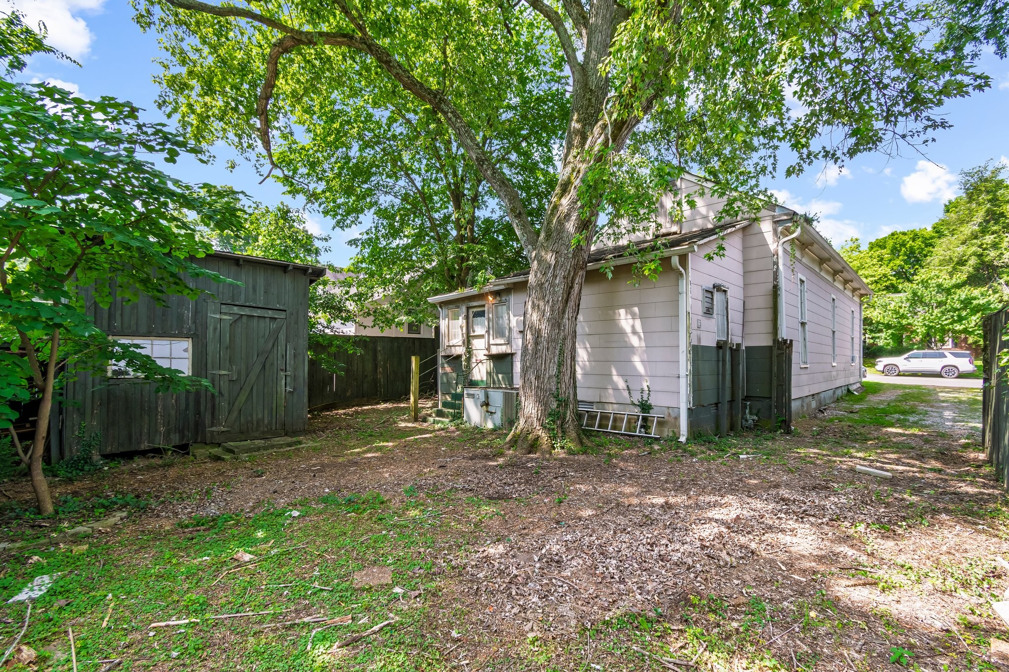 210 3rd Ave N