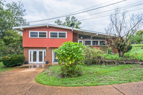 221 Pine St Pulaski TN 38478