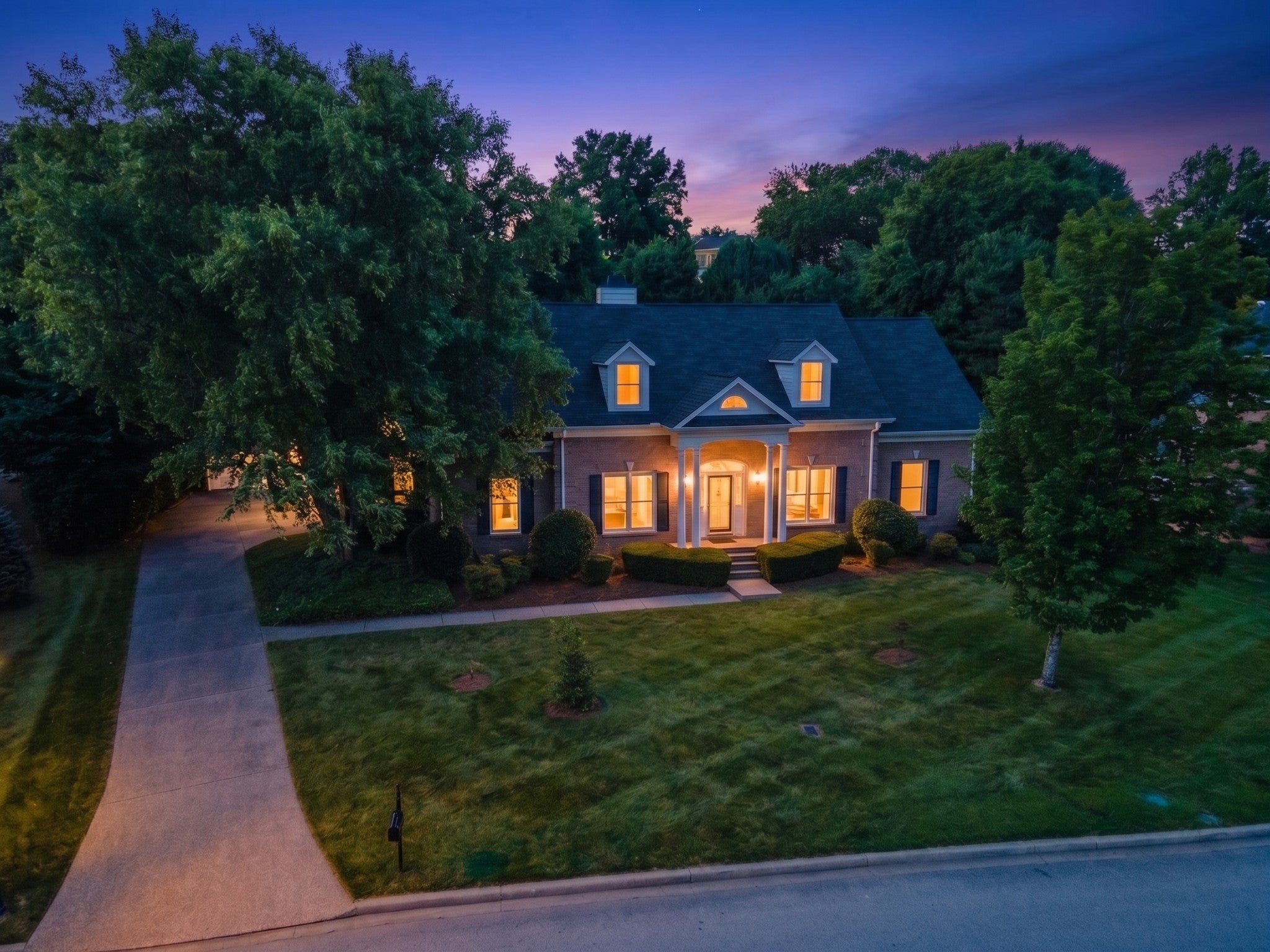 5.0-bed rental at 2008 Hunterwood Dr