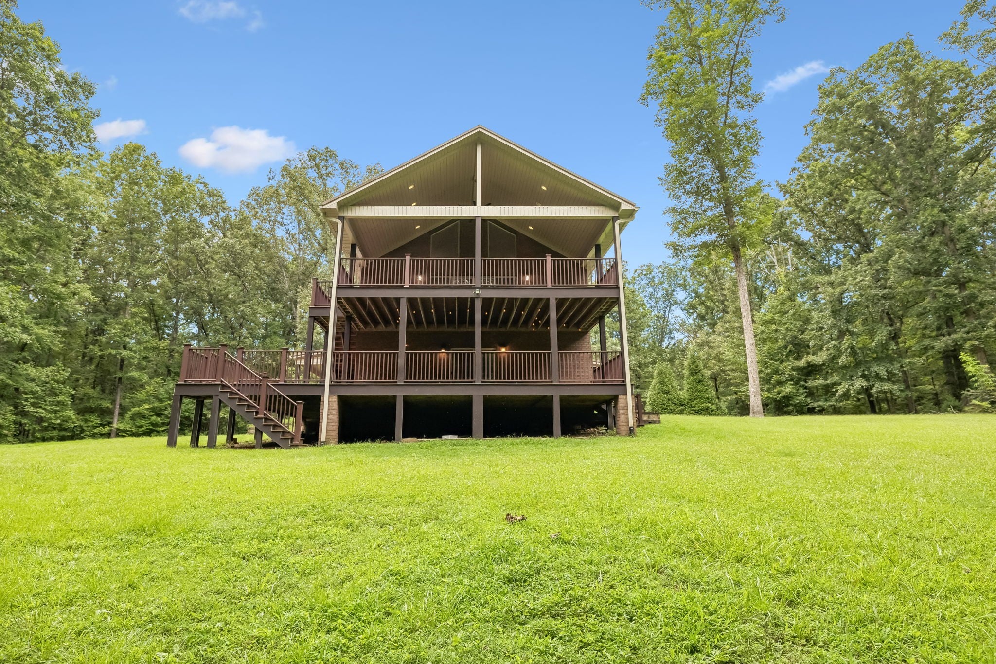 627 Oak Shadow Dr