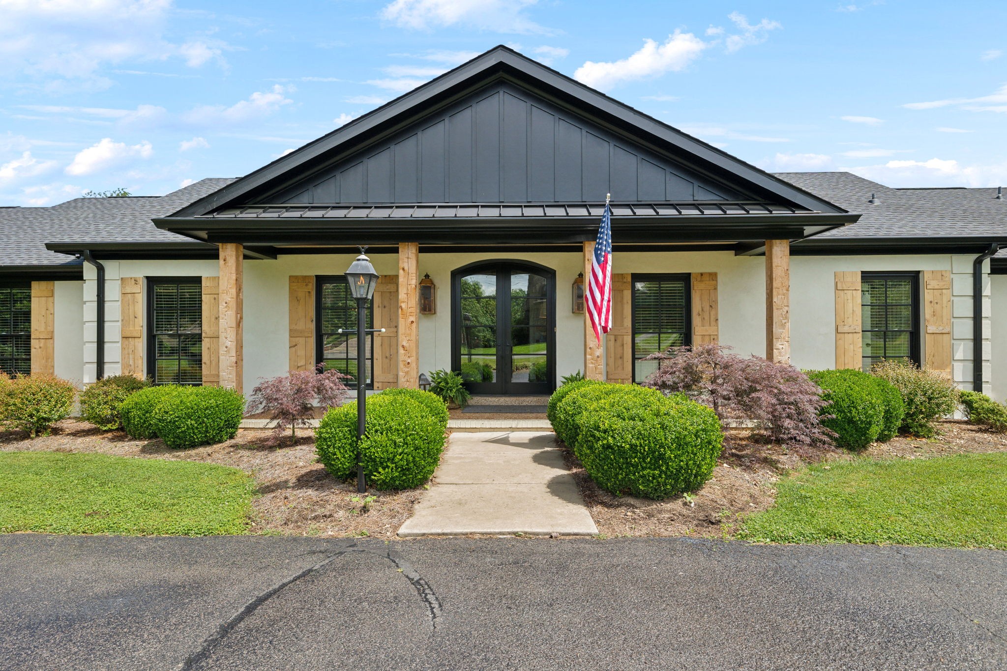 106 Steeplechase Ln