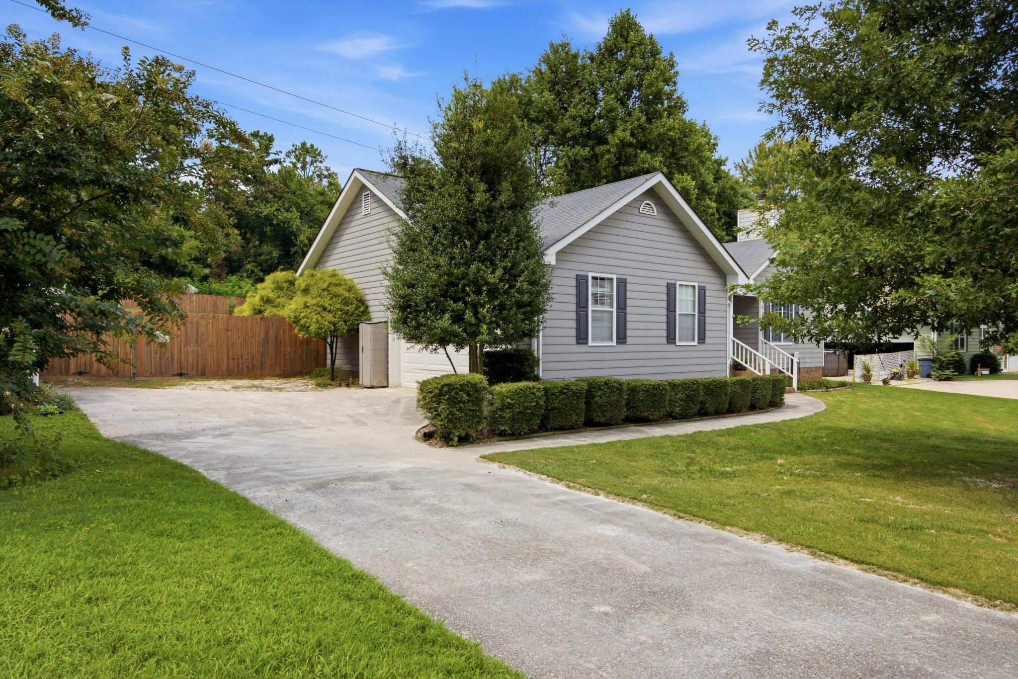 717 Ashbrook Drive