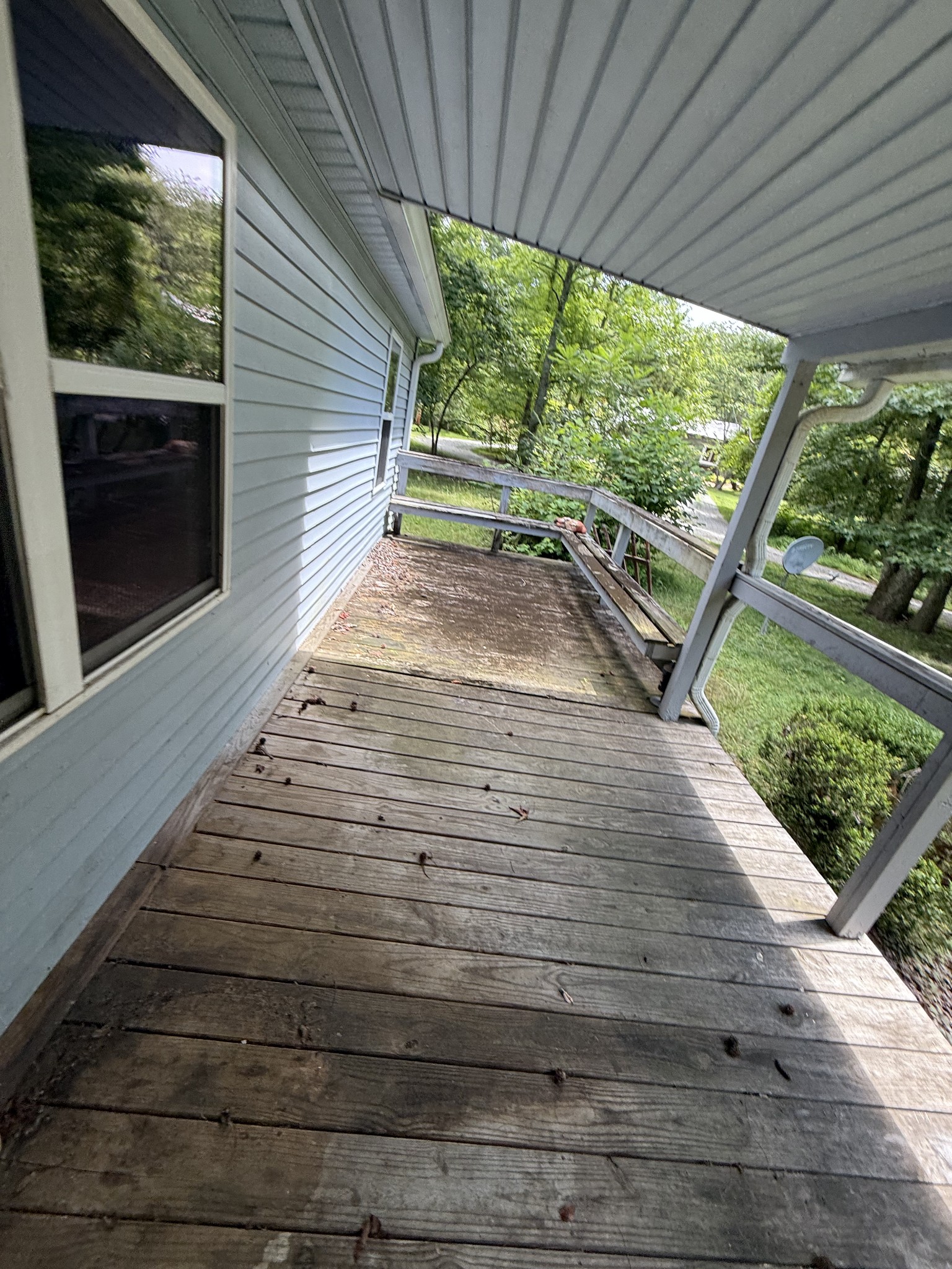 211 Pinetree Rd