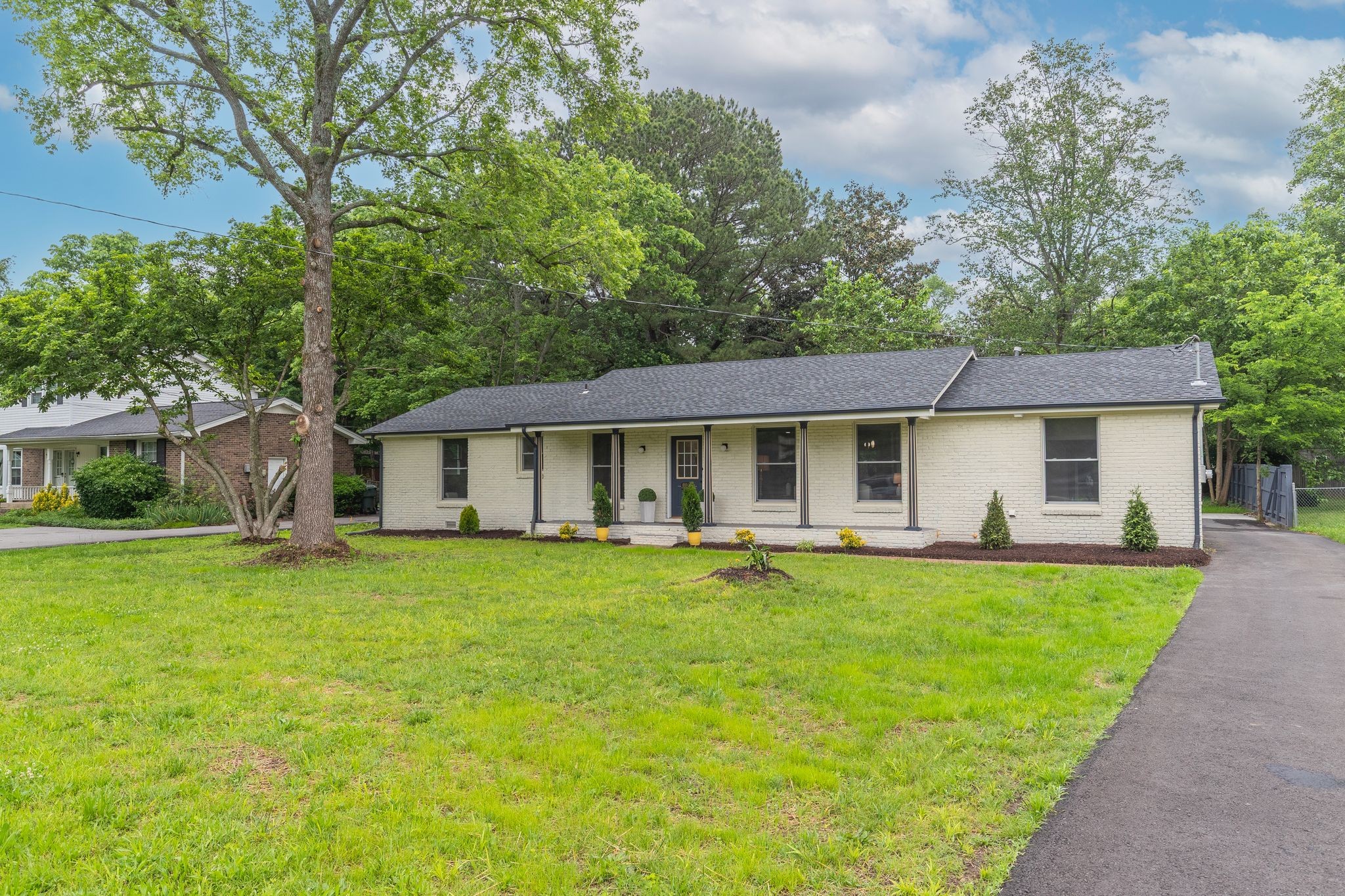 8060 Sawyer Brown Rd