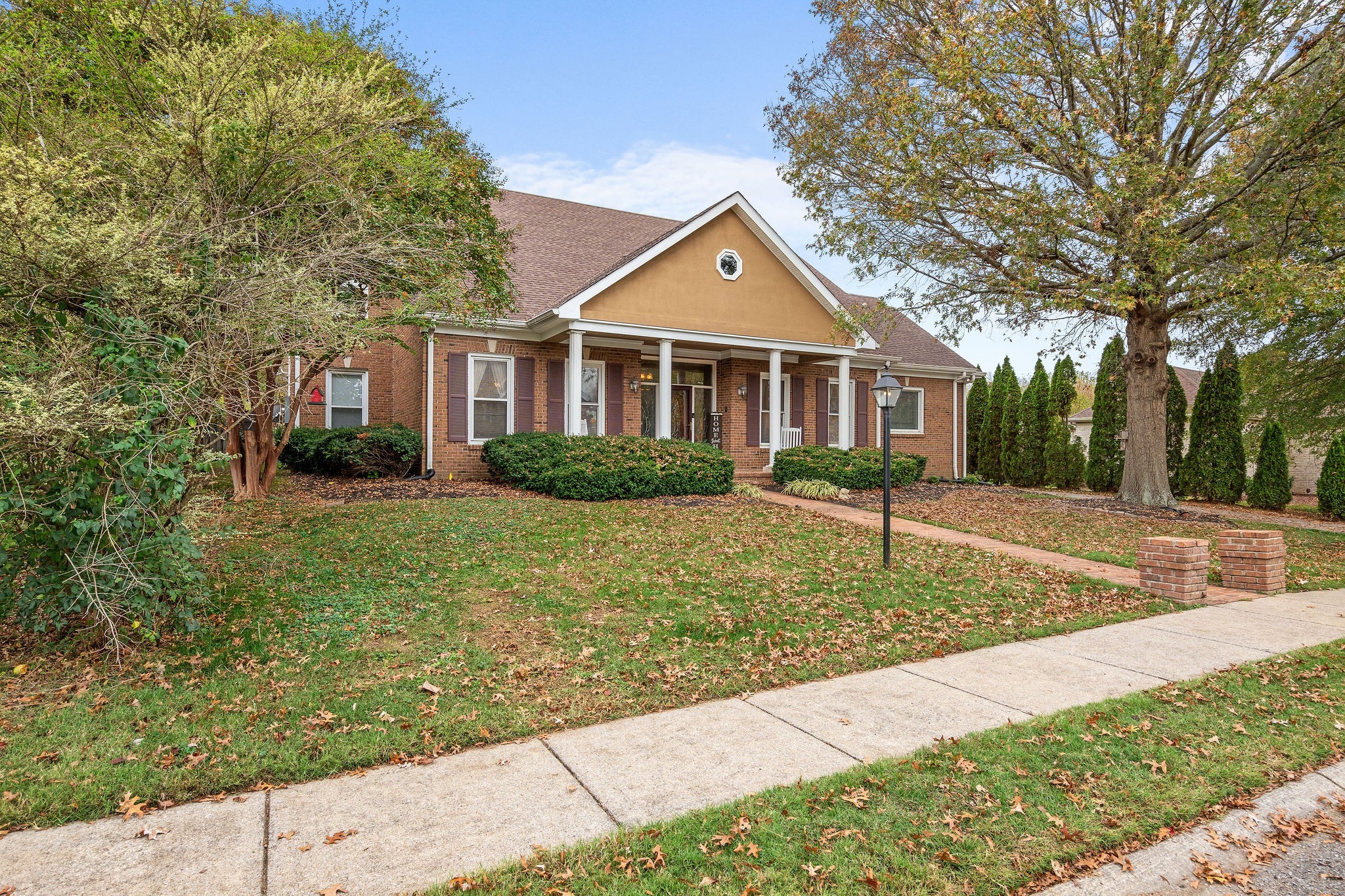135 N Country Club Dr