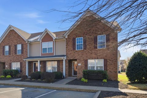 2039 Victory Gallop Ln Murfreesboro TN 37128
