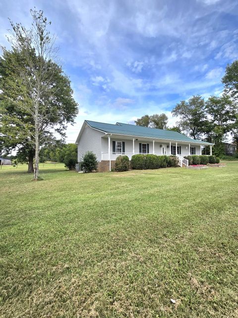 1960 Port Royal Rd Adams TN 37010