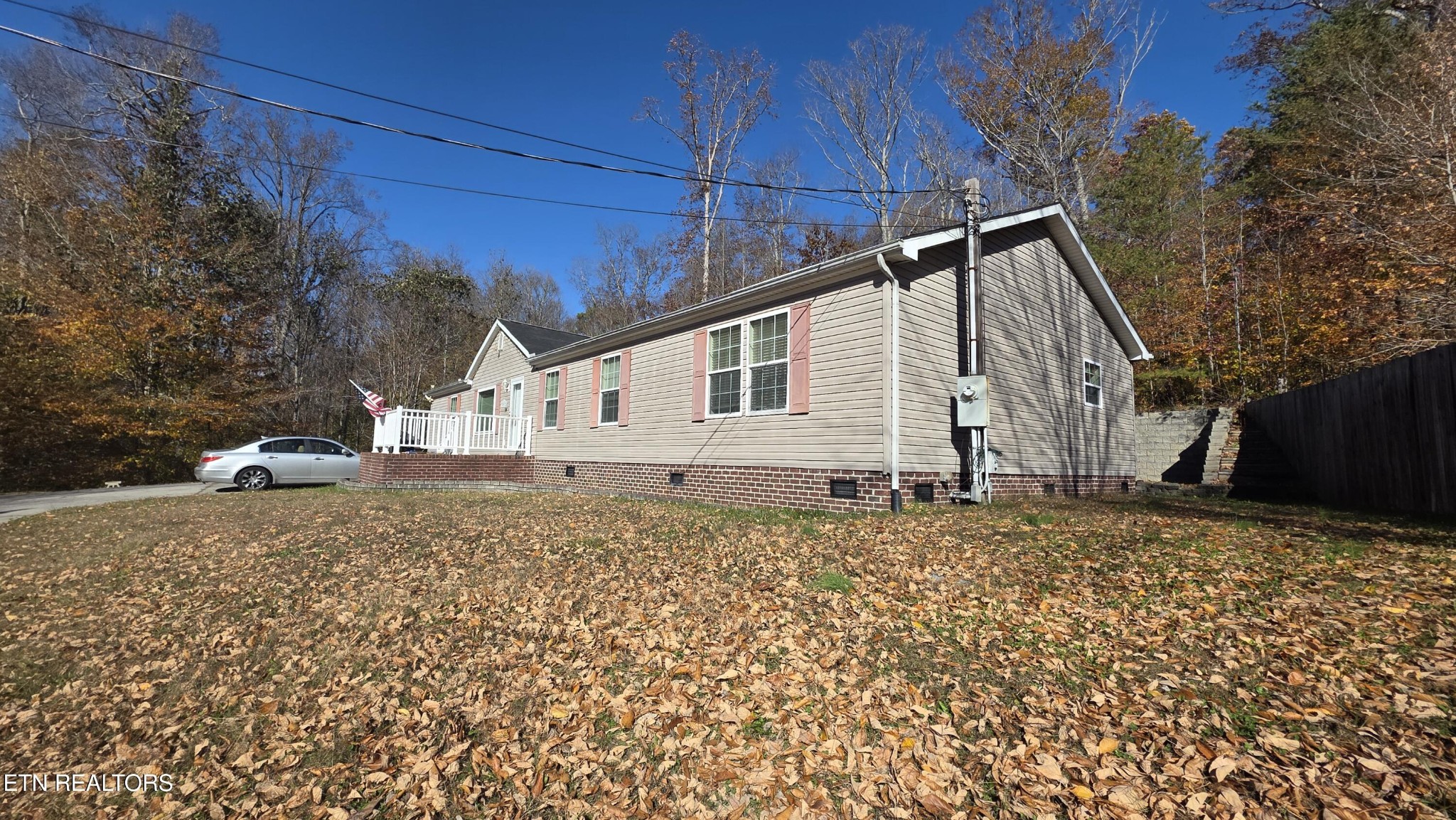 236 Loggers Lane