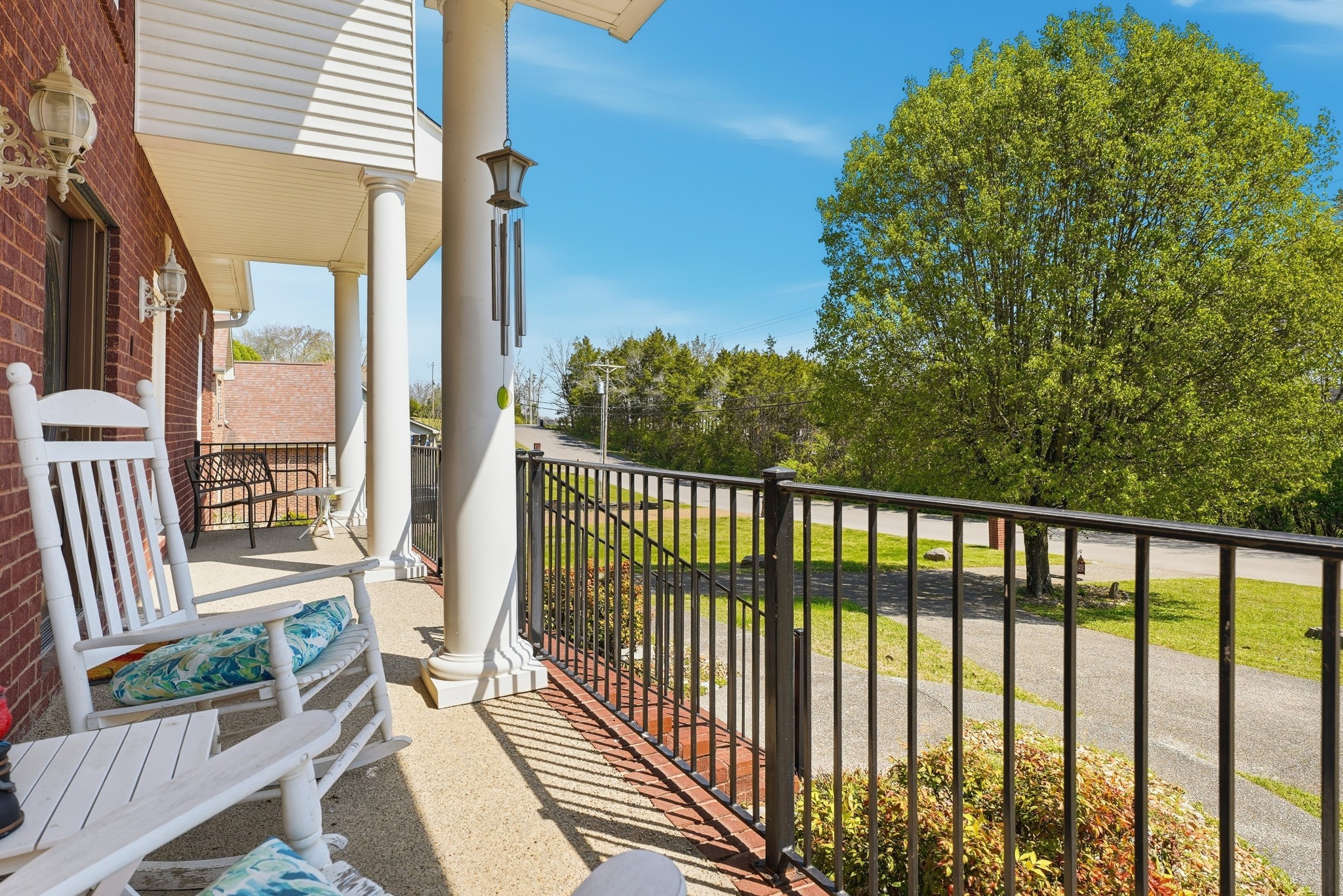 1015 Singing Springs Rd