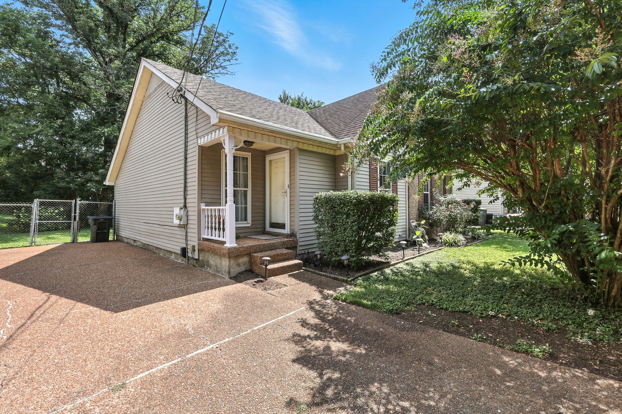 1121 Jacksons Valley Rd