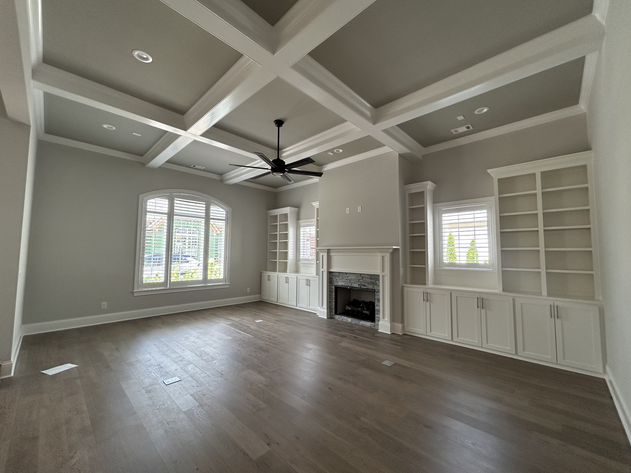 306 Flag Court
