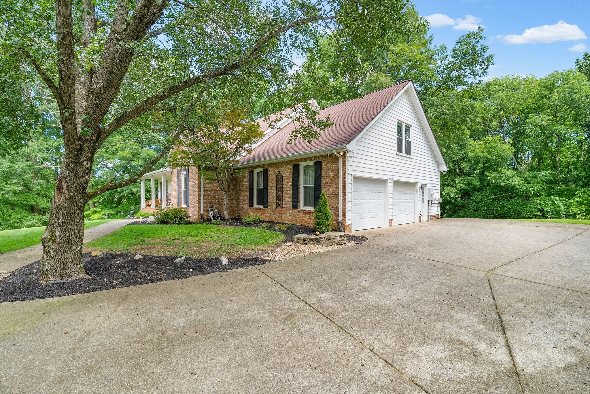 1731 Creekview Ct