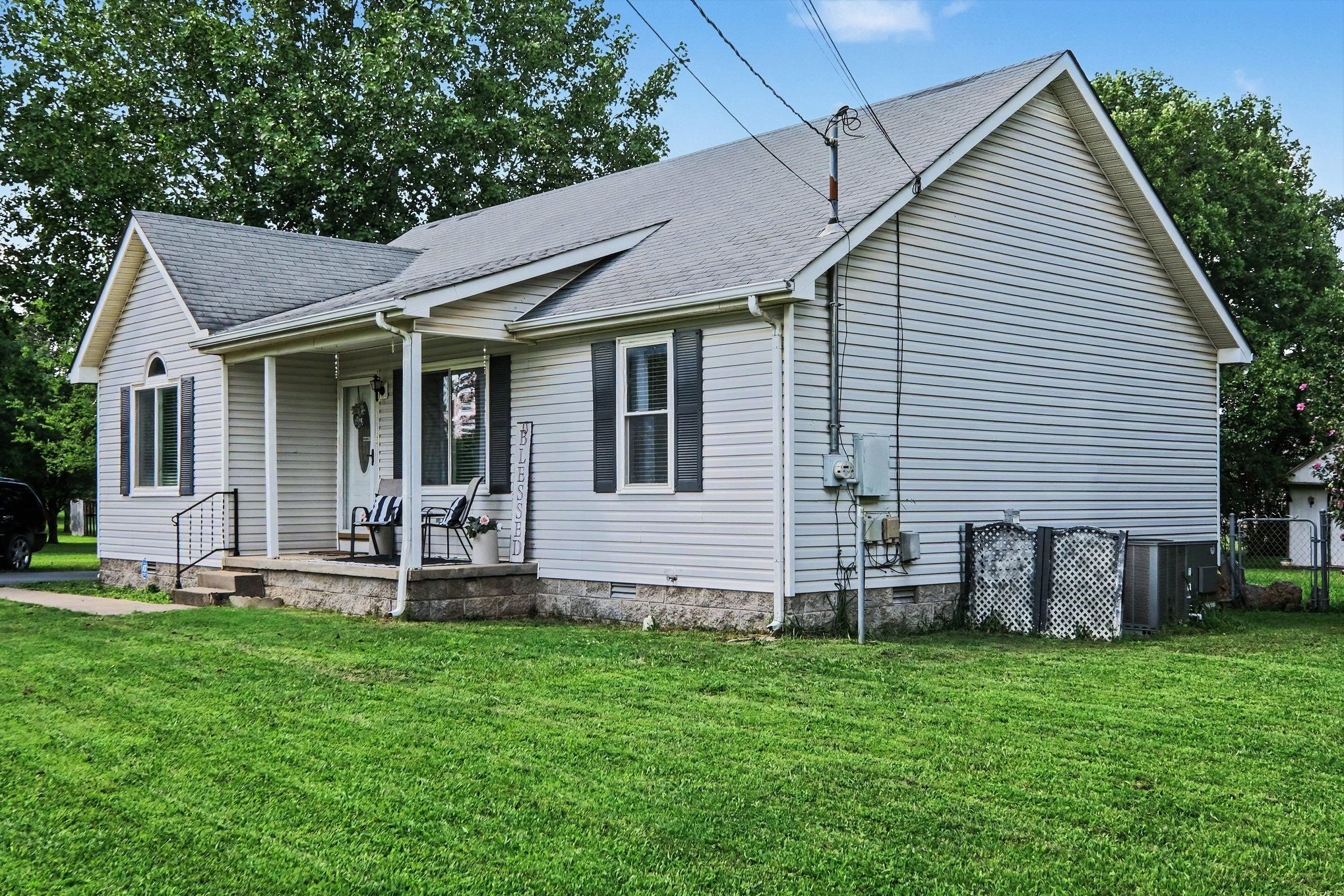 786 E Jefferson Pike
