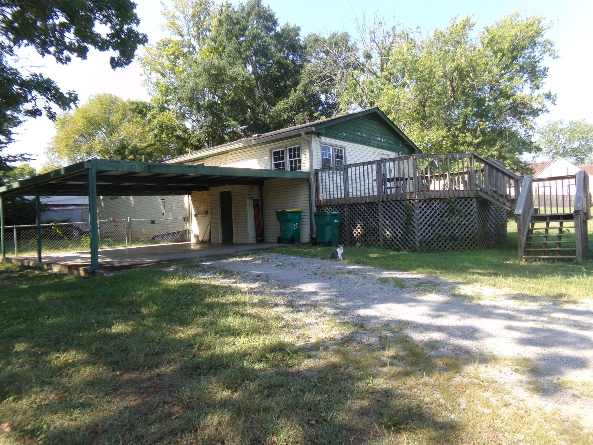 201 Woods Ave S