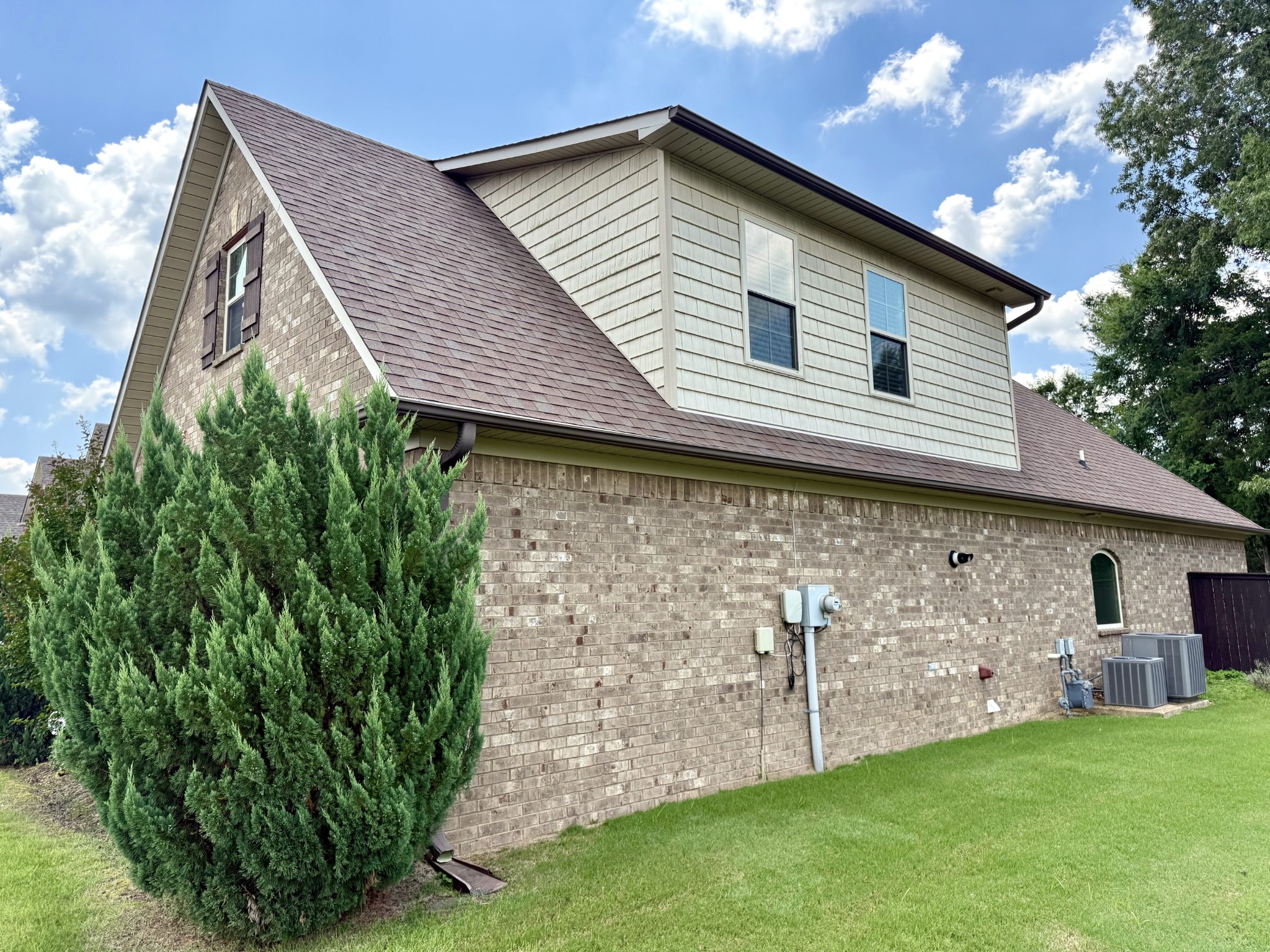 105 Flagstone Dr
