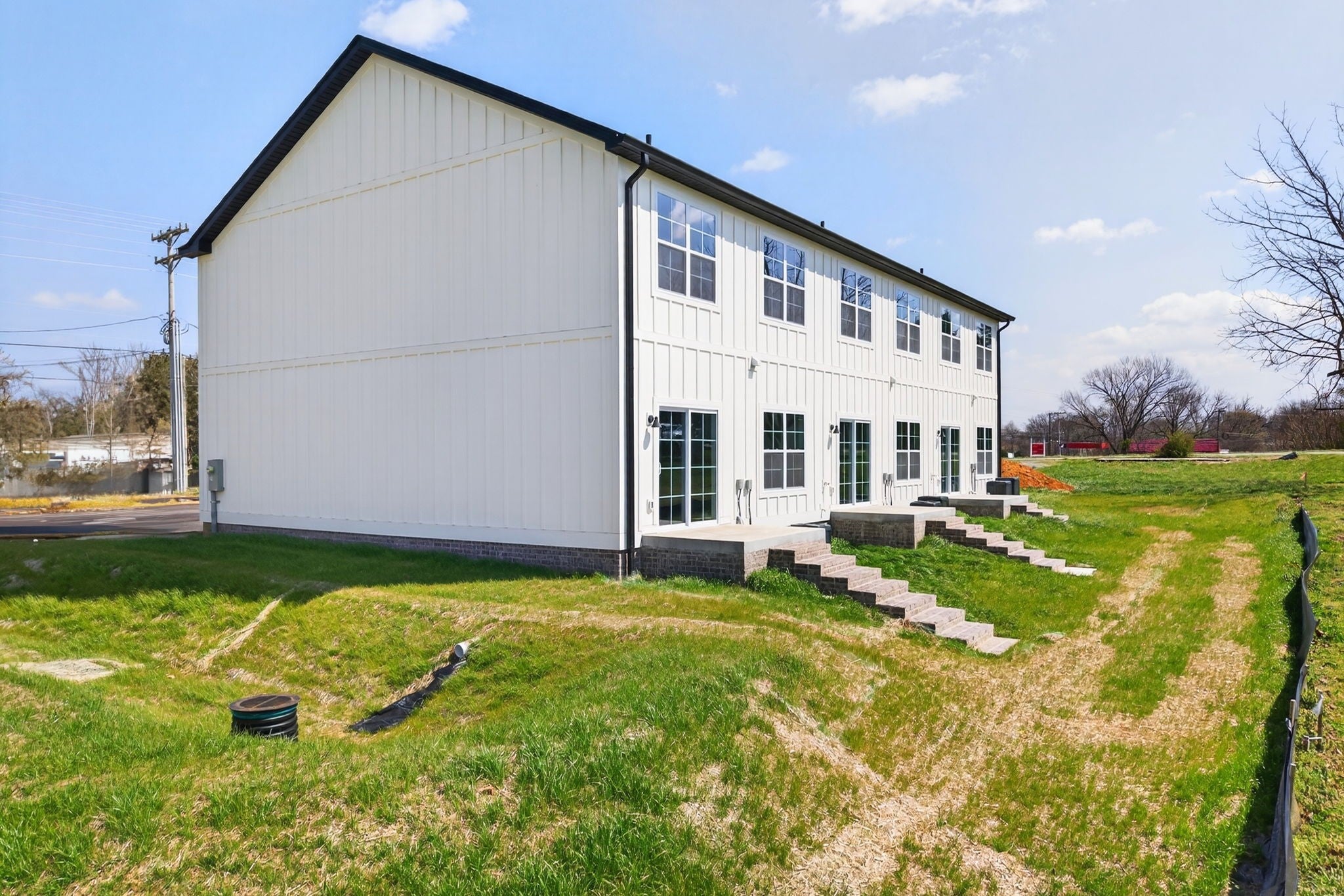 212 W Jere Whitson Rd