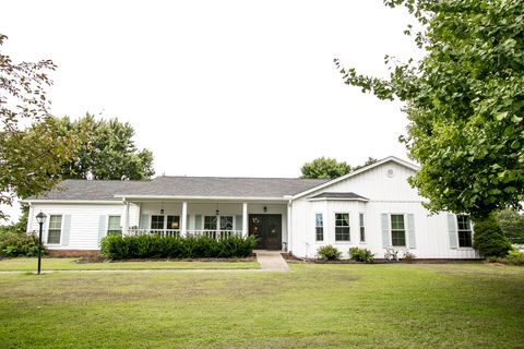 1348 Camp Ravine Rd Burns TN 37029