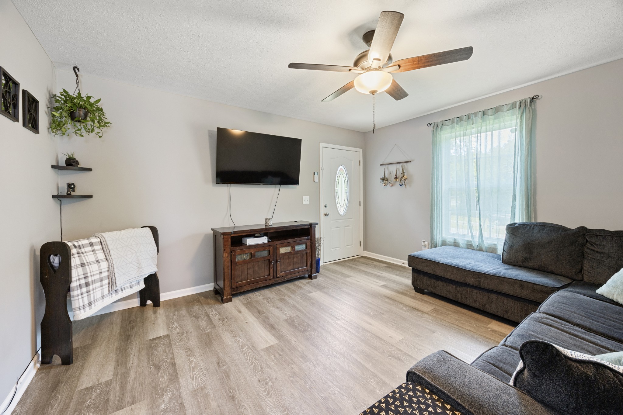 332 Riddle Ln