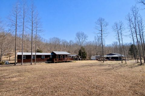 664 Russ Valley Rd Lobelville TN 37097