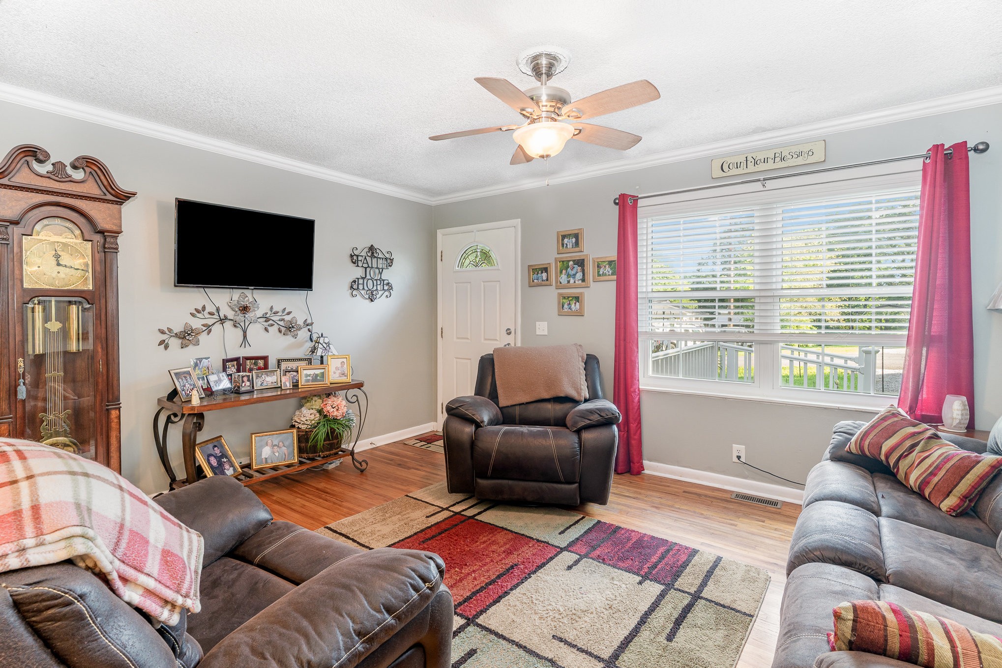 106 Hogin Rd