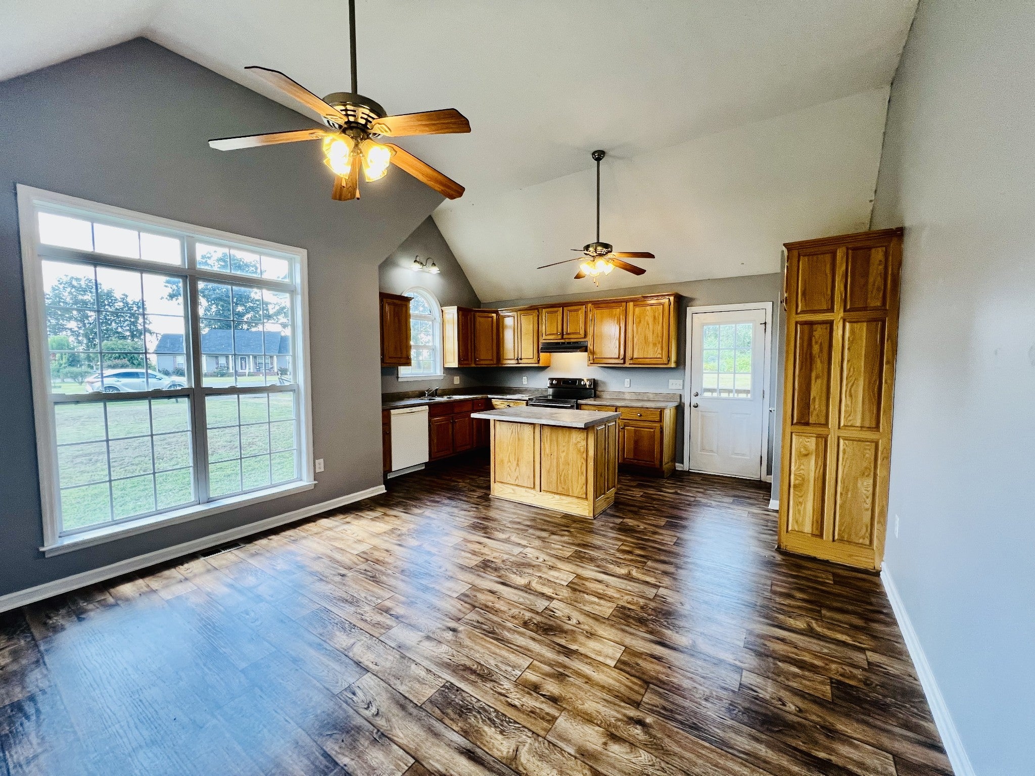 33 Long Meadow Dr