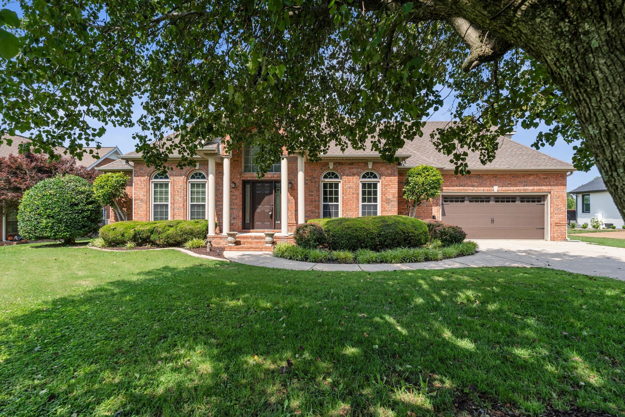 375 Natchez Trace Ct