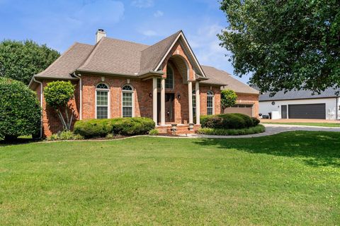 375 Natchez Trace Ct Murfreesboro TN 37127
