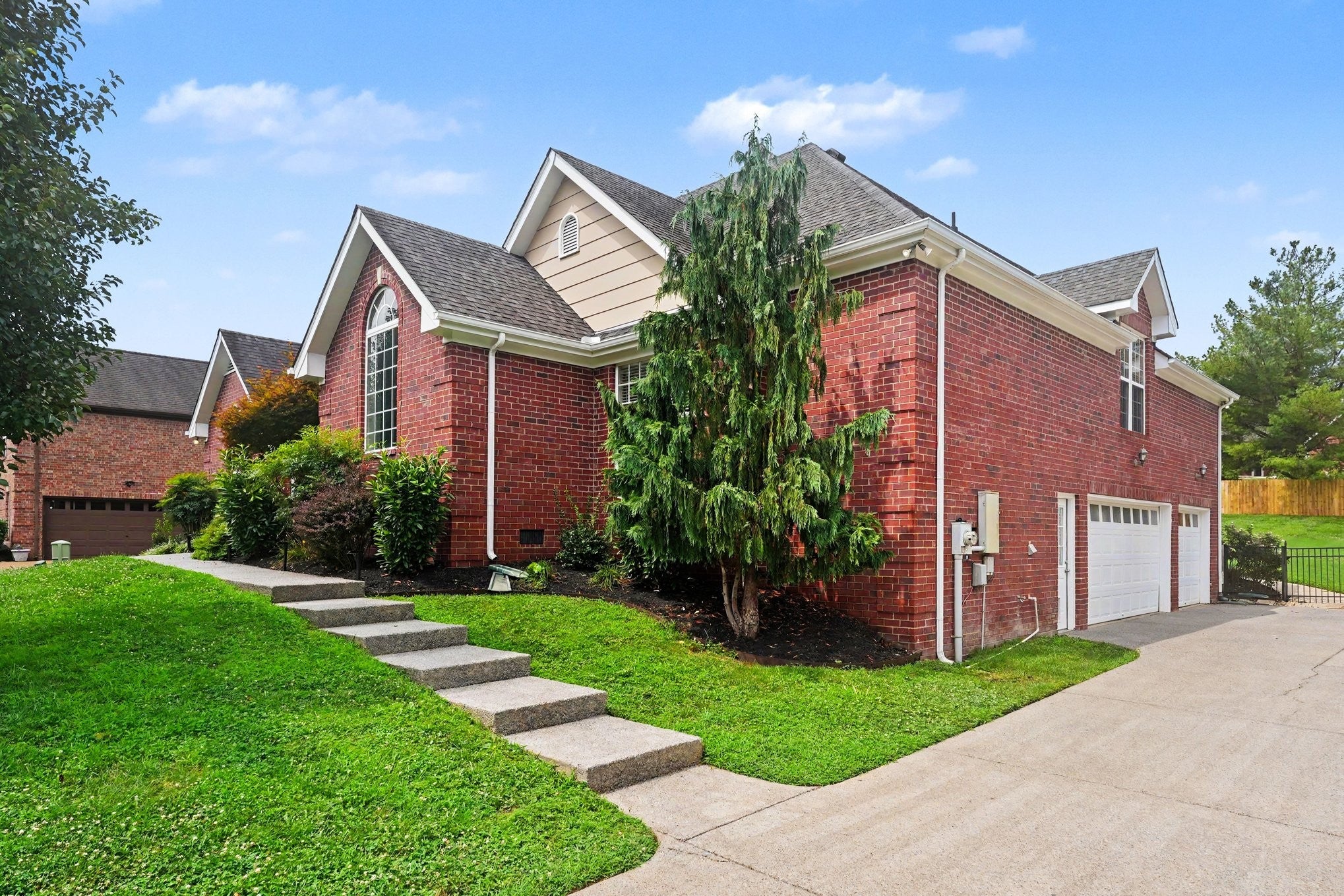1035 Margaret Dr