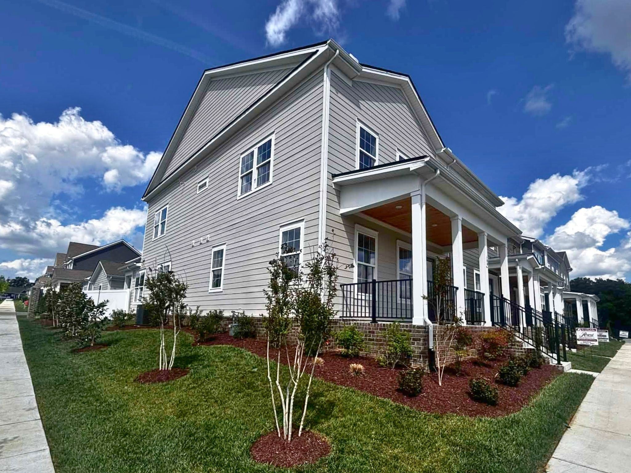 3-bed condo for sale in Antioch, TN 37013, 100 Ireton Alley 100 Ireton Alley, Antioch TN 37013 3-bed condo, photo 2 of 27