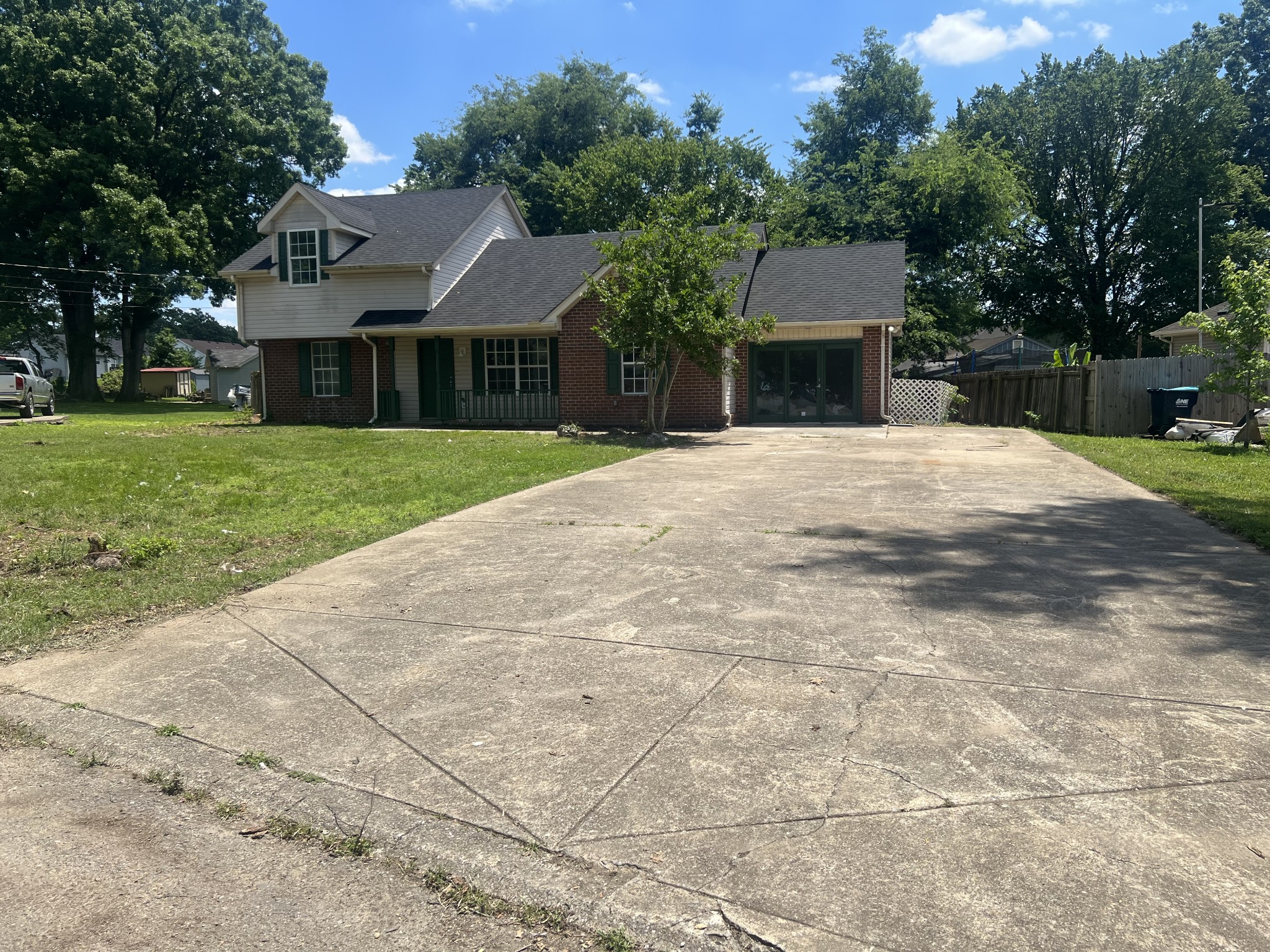 902 Regalwood Ct