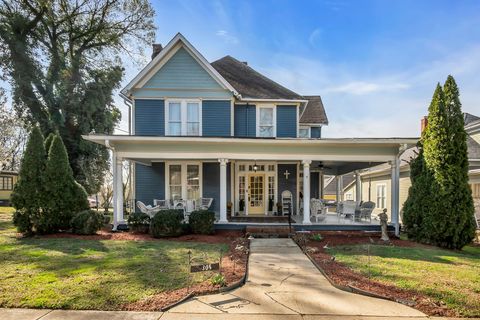 305 Washington St E Fayetteville TN 37334