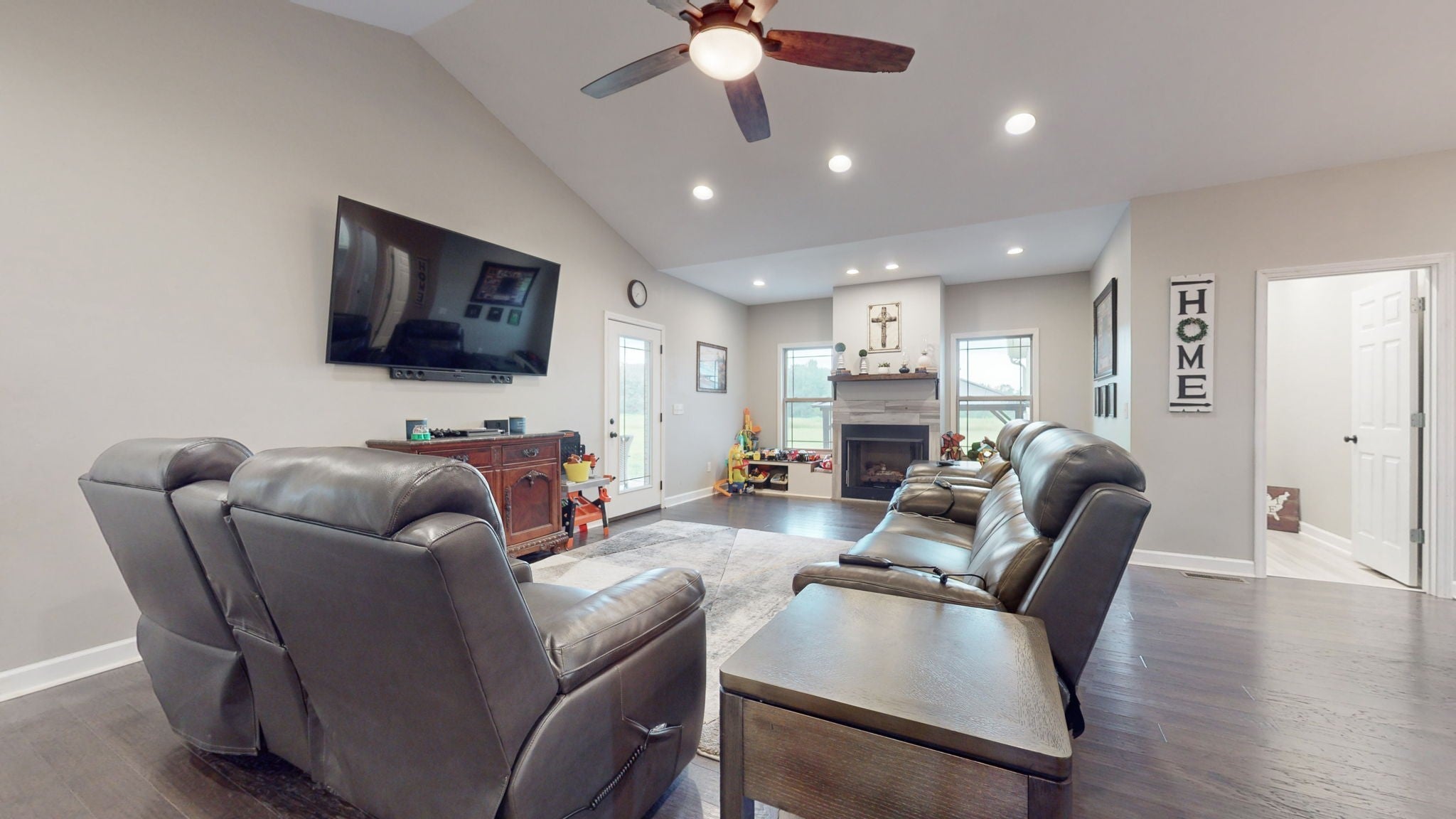 1318 Old Seminary Rd