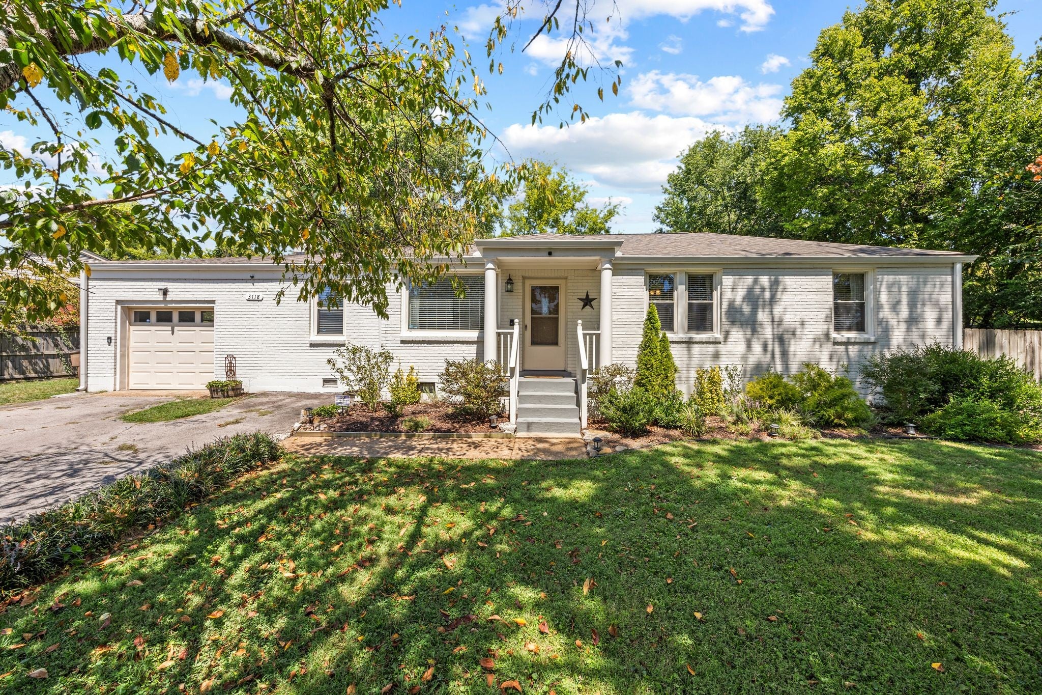 3-bed listing at 3118 Lake Park Dr, Nashville