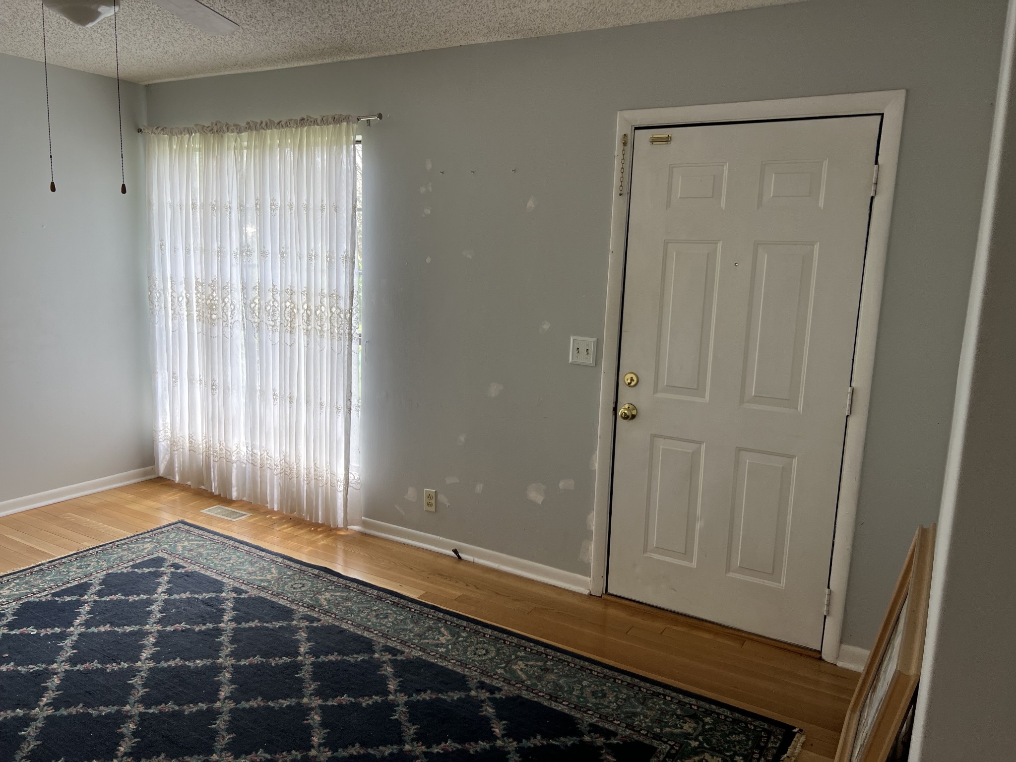 623 Meadowview Ct