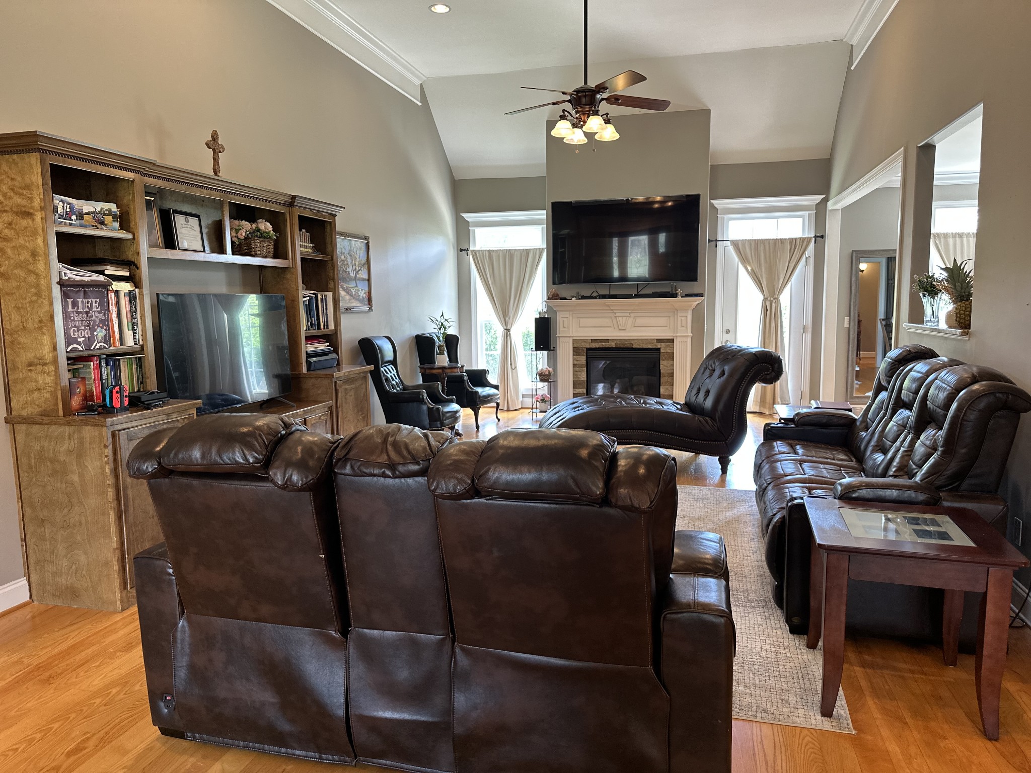 251 Haven Ln