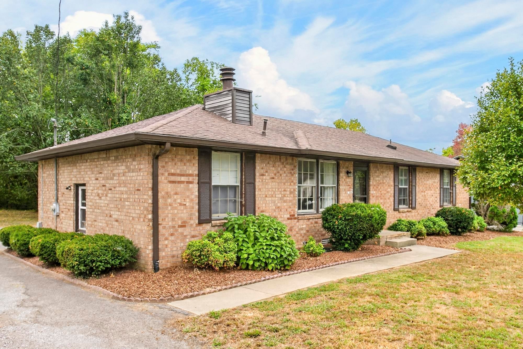 136 Creekwood Ln