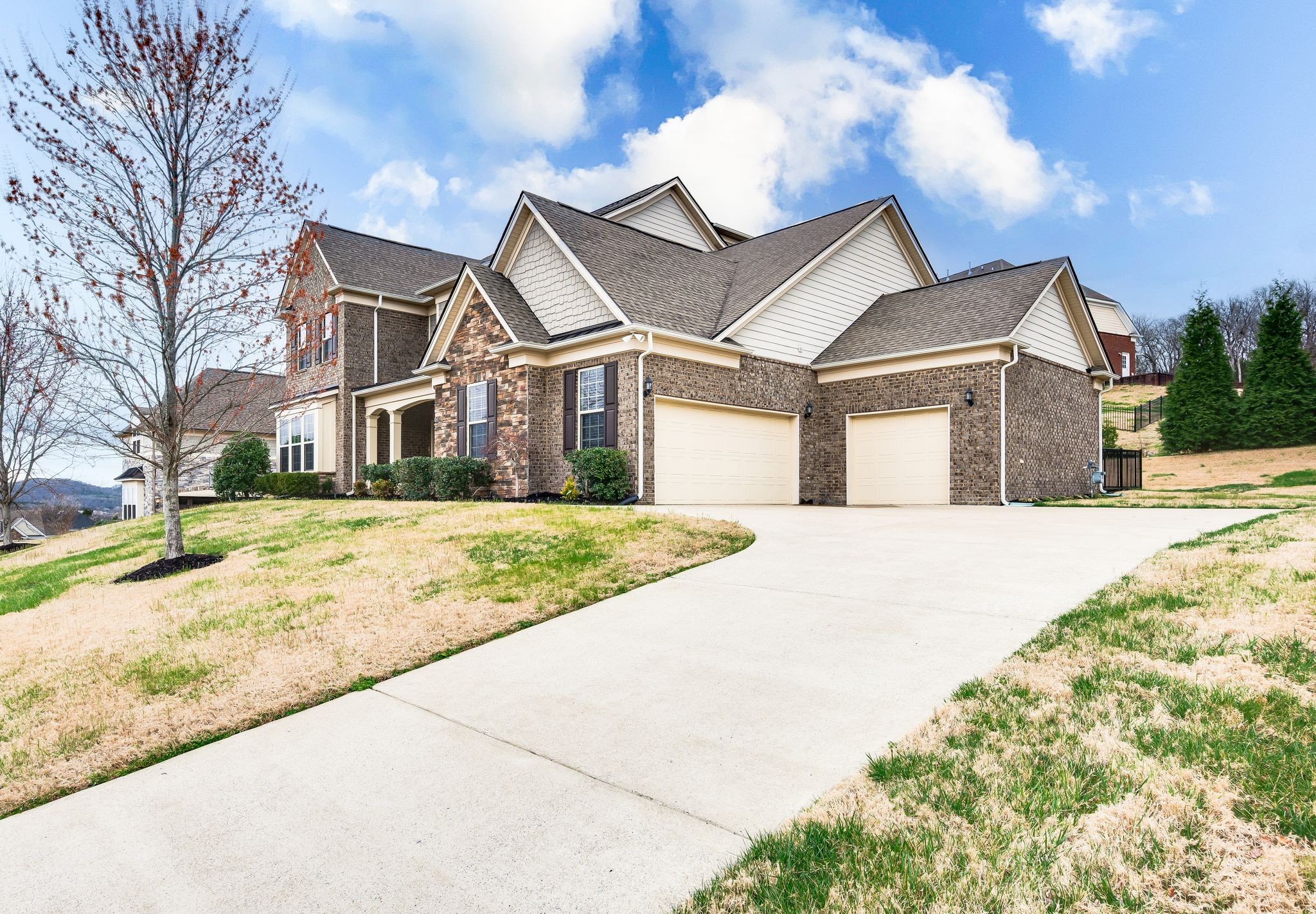720 Green Hill Blvd