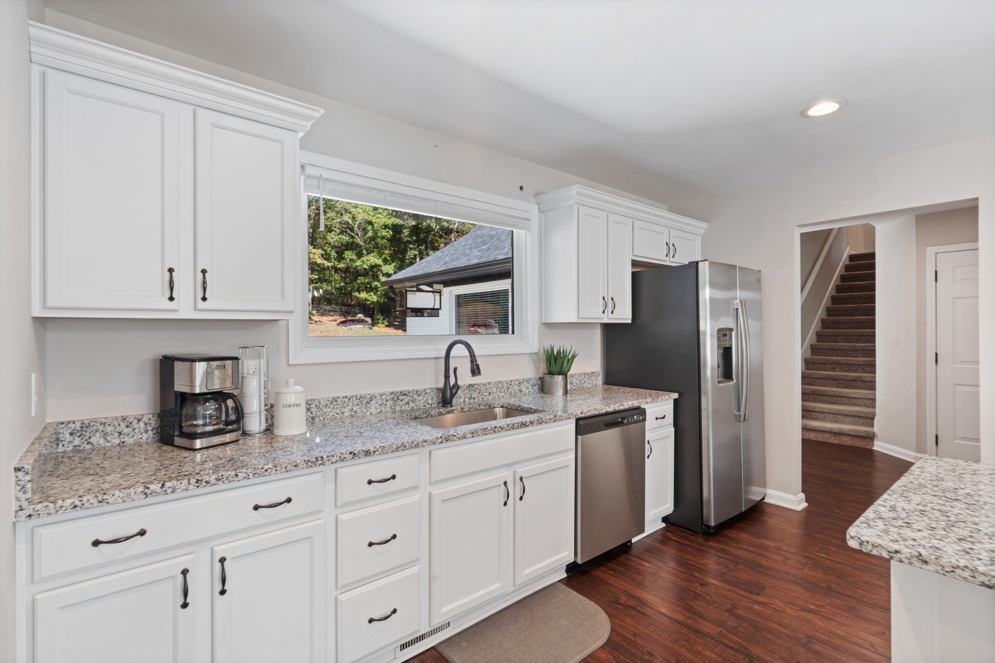 10029 Charleston Dr