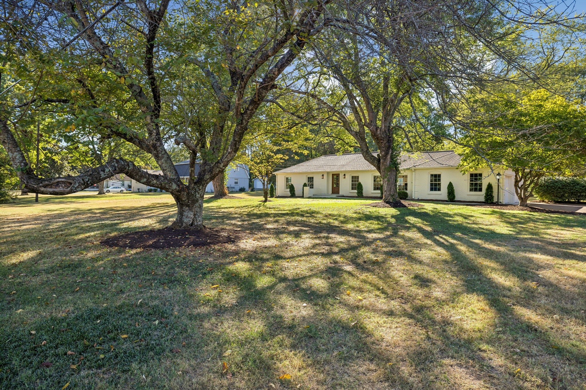1313 Lipscomb Dr