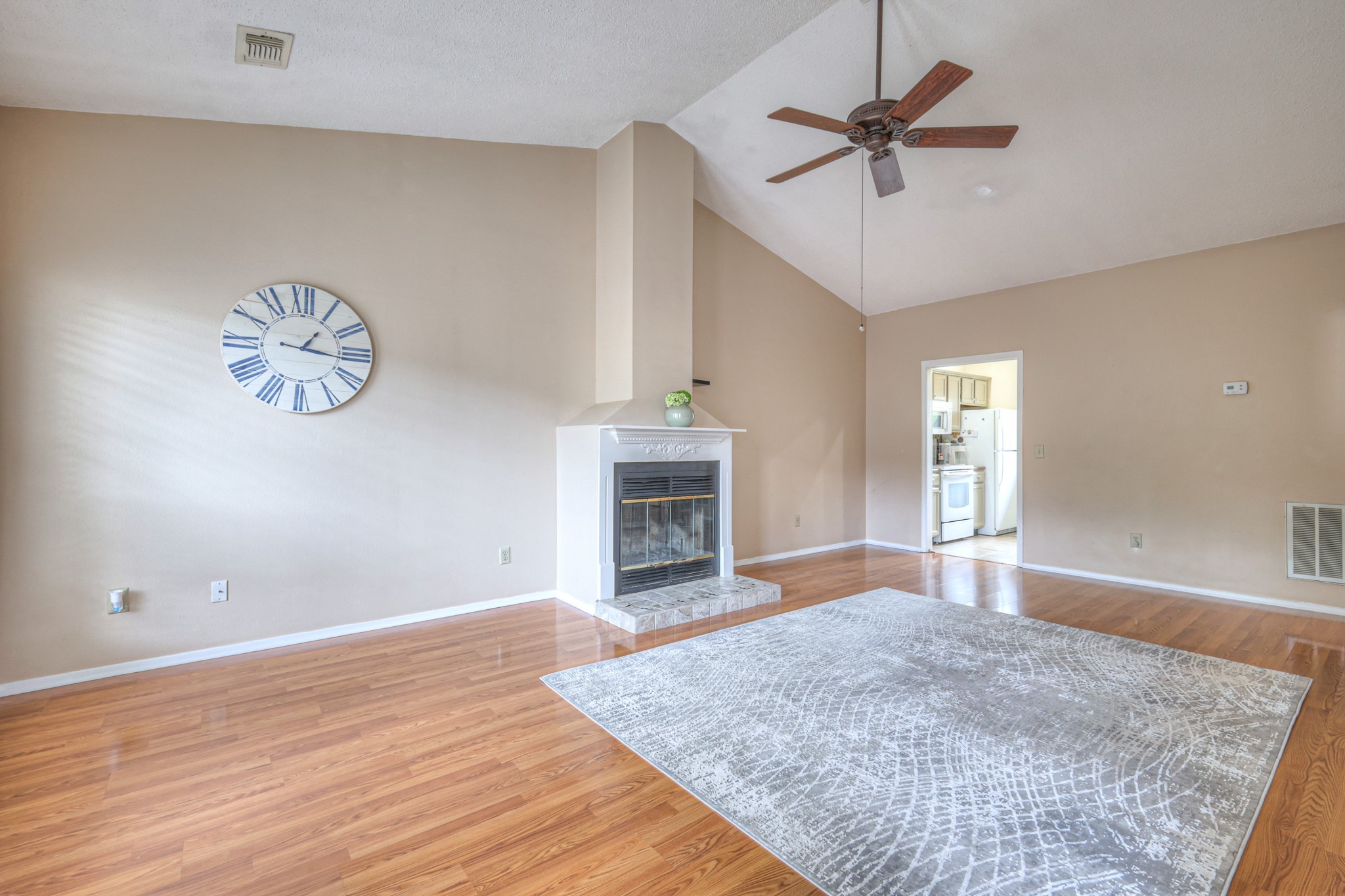 302 Laurel Hill Dr