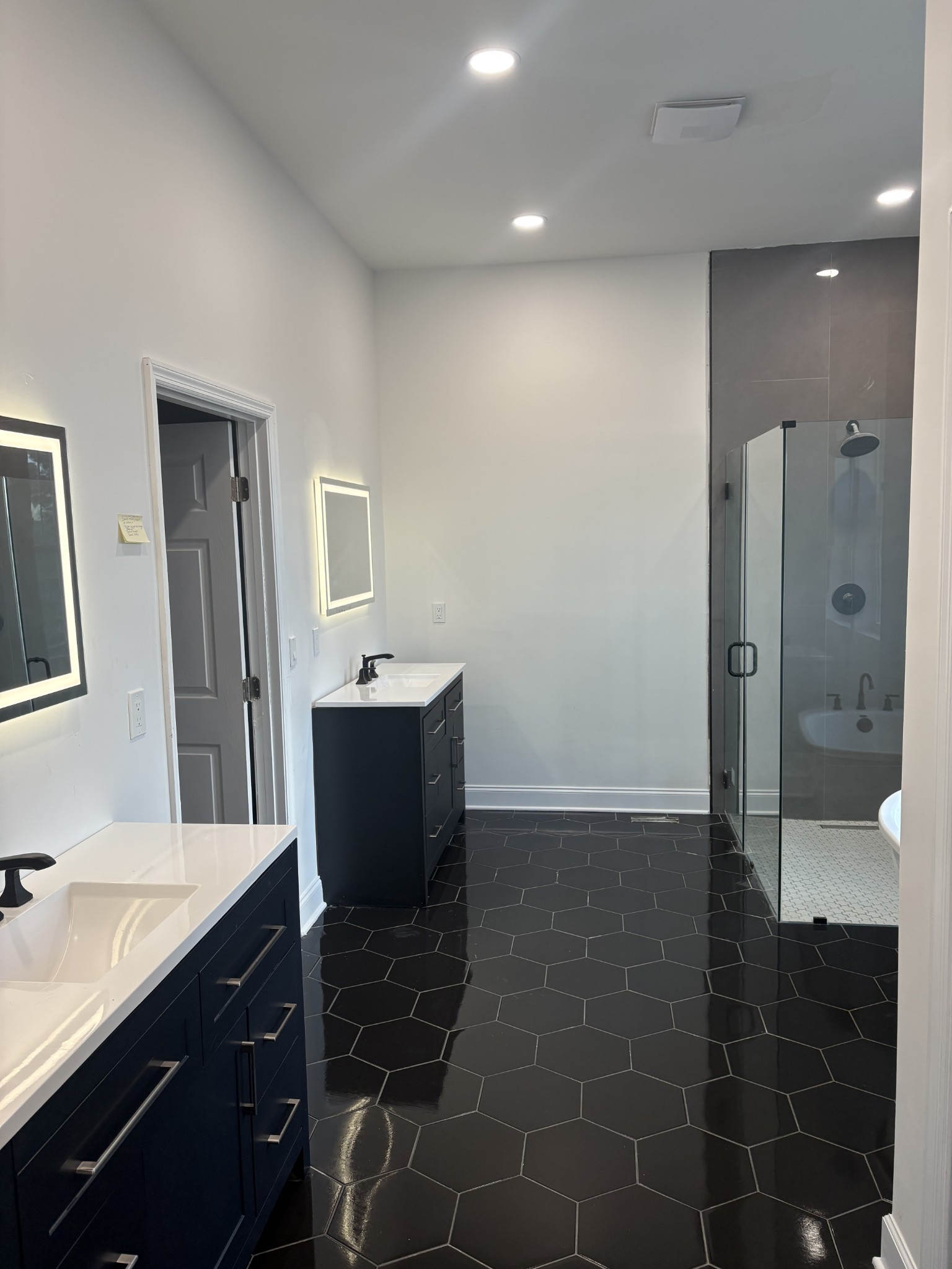 124 Manor Way