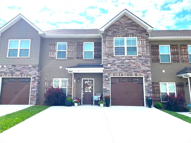 967 Horse Mountain Rd 1E