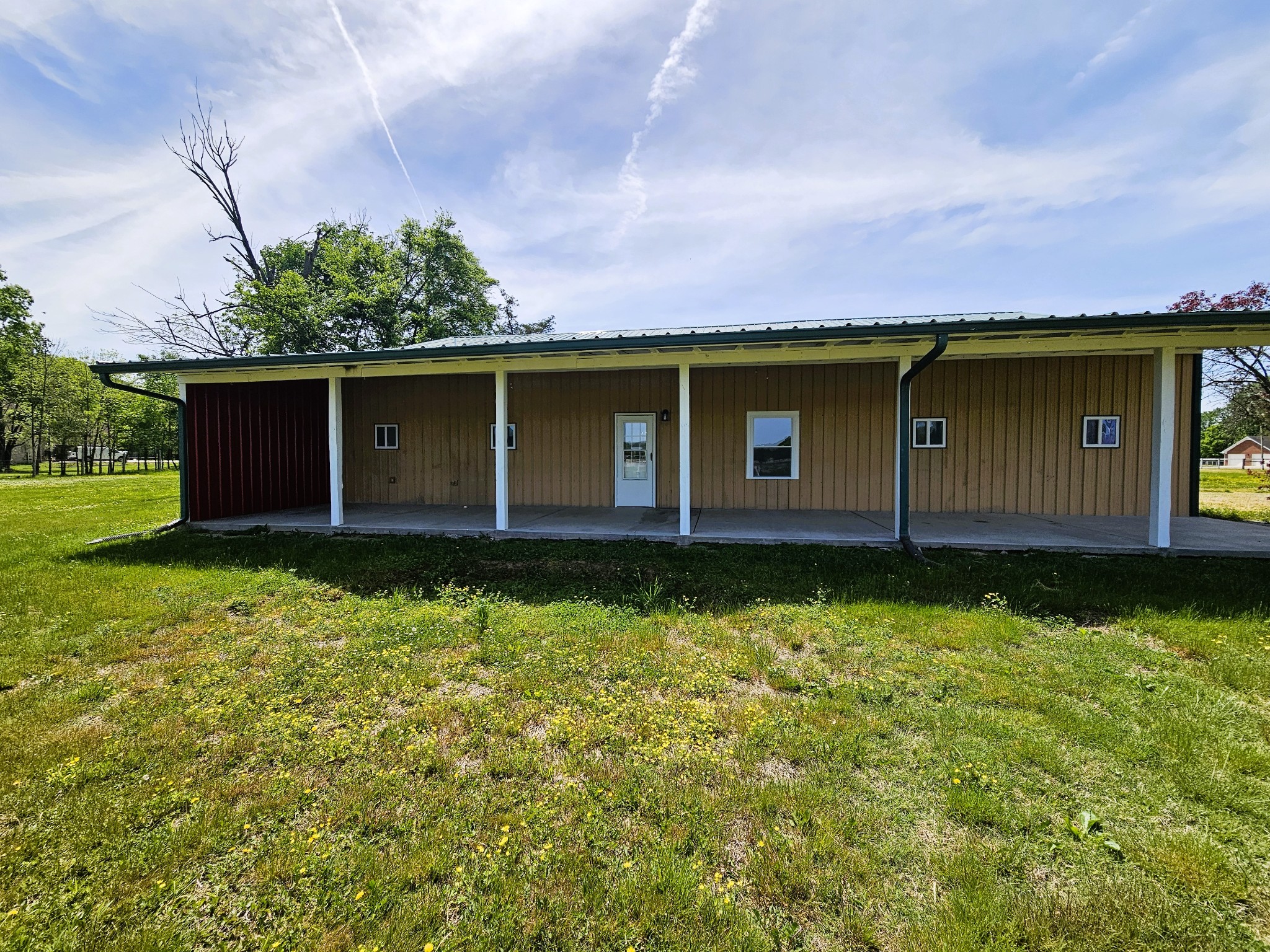 129 Highway 82 East
