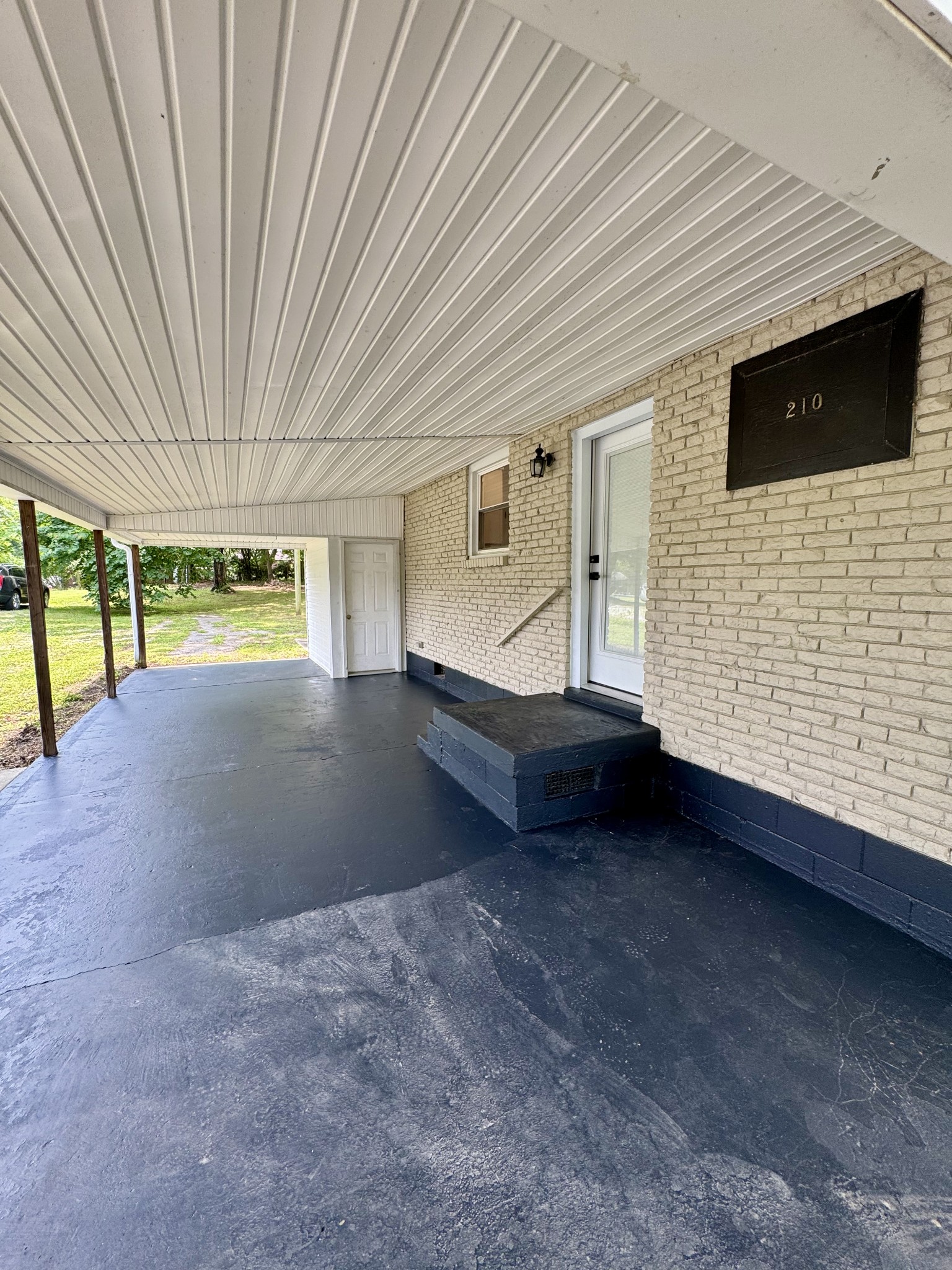 210 Alsup Dr